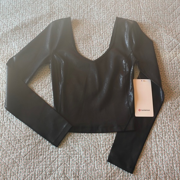 lululemon athletica Tops - NWT Lululemon foil top